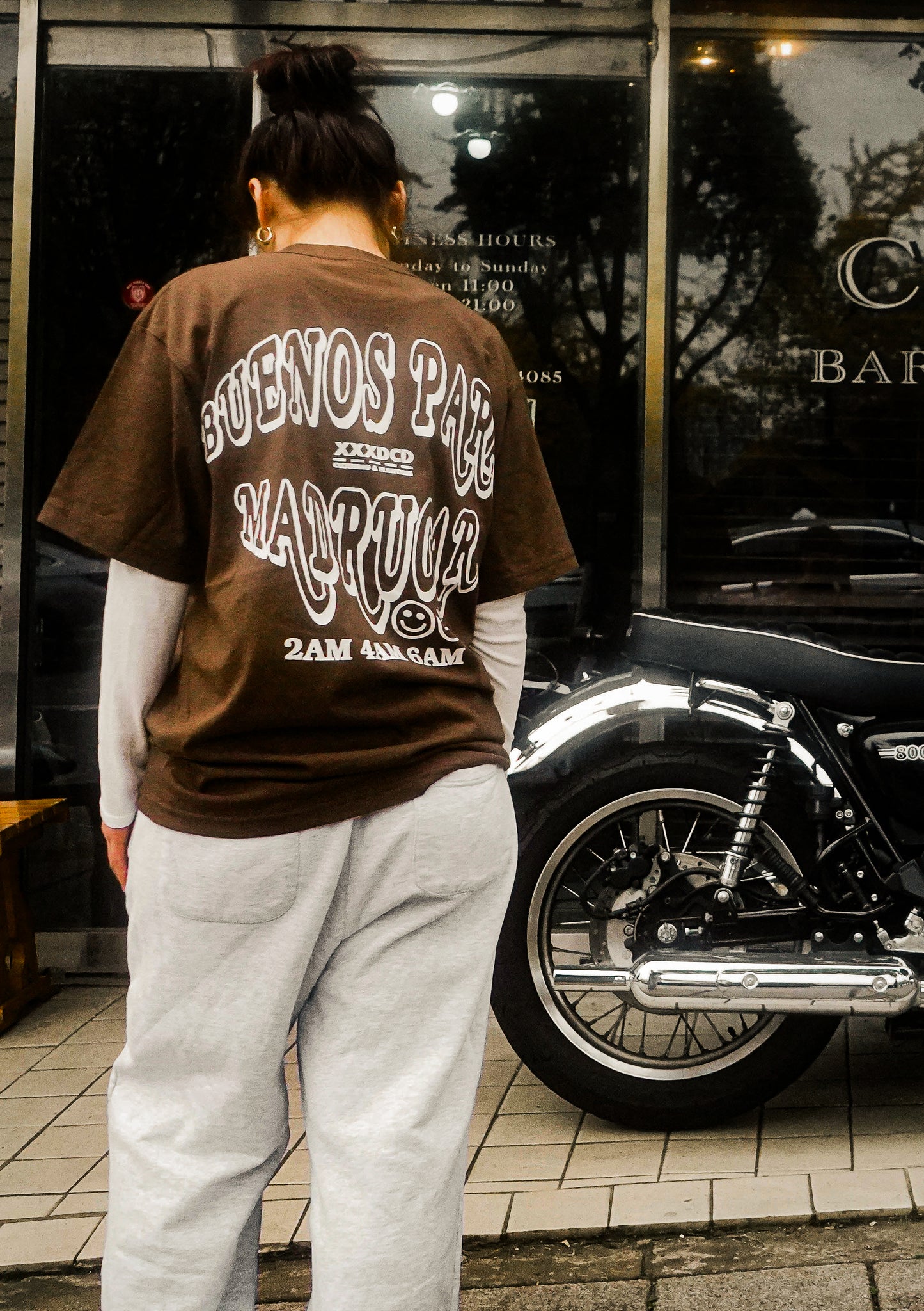 BUENOS PARA MADRUGAR T-SHIRT